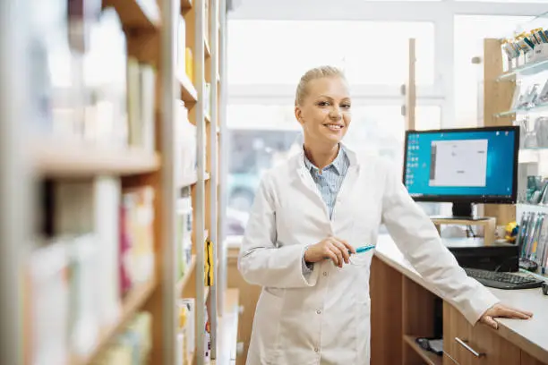 manfaat software akuntansi apotek klinik