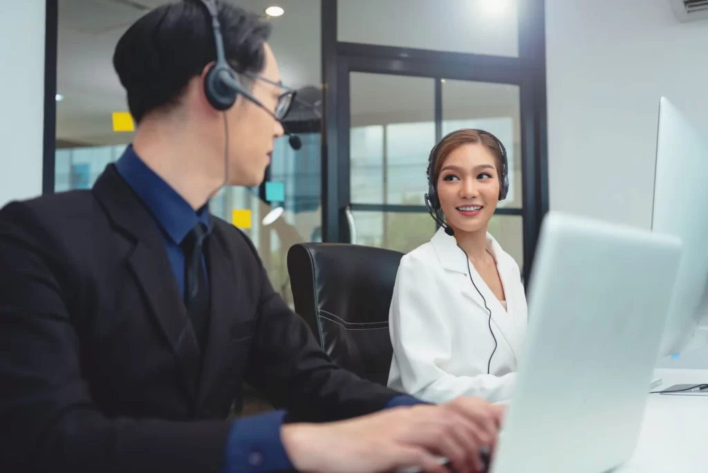 tugas customer service