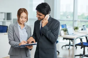 Admin Sales Adalah : Peran Penting di Balik Layar Dunia Penjualan