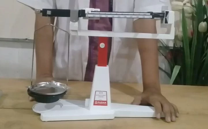 neraca empat lengan
