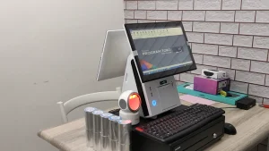 komputer kasir touchscreen