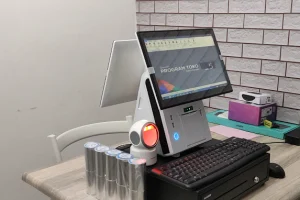 Komputer Kasir Touchscreen Jadi Solusi Operasional Lebih Efisien