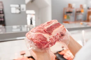 Stok Lebih Awet pakai Daging Sapi Frozen, Tapi Apa Dampaknya?