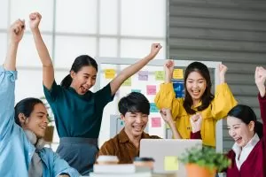 Tips Membuat Karyawan Lebih Bahagia di Tempat Kerja