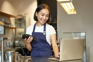 SOP Kasir yang Tepat agar Terlihat Lebih Profesional
